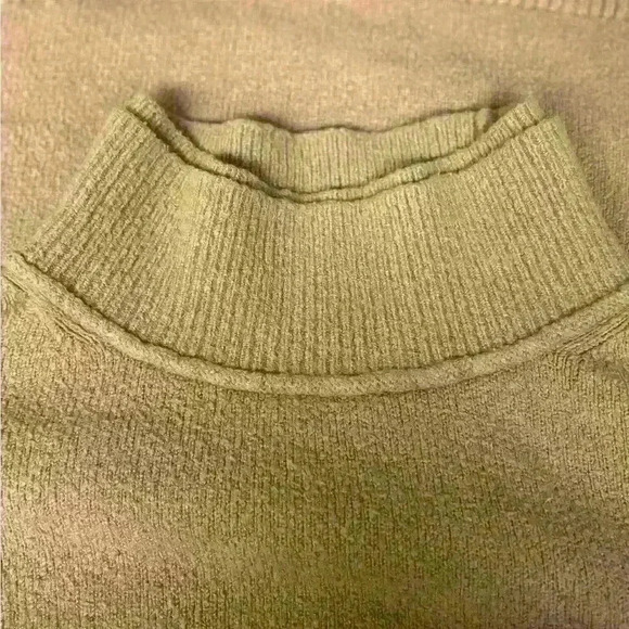 Urban Daizy Double Mock Neck Sweater Color Tan Size M/L - Picture 11 of 11